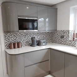 Chelsea Grey Copper Effect Glass & Stone Mosaic Tile, (L)298mm (W)304mm -Floors Specialty Shop chelsea grey copper effect glass stone mosaic tile l 298mm w 304mm5060430111962 02i bq