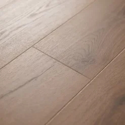 GoodHome Cleobury Honey Oak Effect Laminate Flooring, 1.69m² -Floors Specialty Shop goodhome cleobury honey oak effect laminate flooring 1 69m 5059340391281 36c