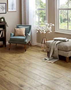 Impero - Addington Chestnut 10mm Laminate Flooring. 1.73m² Pack