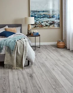 Impero - Dover Oak 8mm Laminate Flooring. 2.22m² Pack