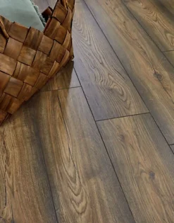 Impero Verona - Amber Oak 8mm Laminate Flooring. 2.13m² Pack 6 Impero Verona - Amber Oak 8mm Laminate Flooring. 2.13m² Pack -Floors Specialty Shop impero verona amber oak 8mm laminate flooring 2 13m pack1194498120522 02c MP