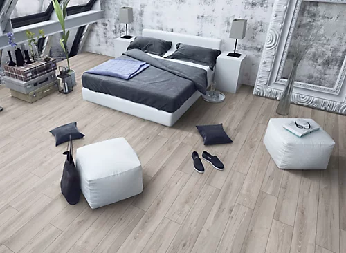 Krono Super Natural Classic 8mm - Longbow Oak - Laminate Flooring - 2.22m² Pack 5 Krono Super Natural Classic 8mm - Longbow Oak - Laminate Flooring - 2.22m² Pack - Image 3
