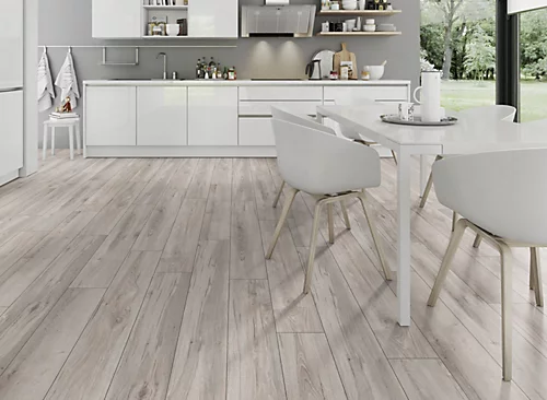 Krono Super Natural Classic 8mm - Longbow Oak - Laminate Flooring - 2.22m² Pack 6 Krono Super Natural Classic 8mm - Longbow Oak - Laminate Flooring - 2.22m² Pack - Image 4