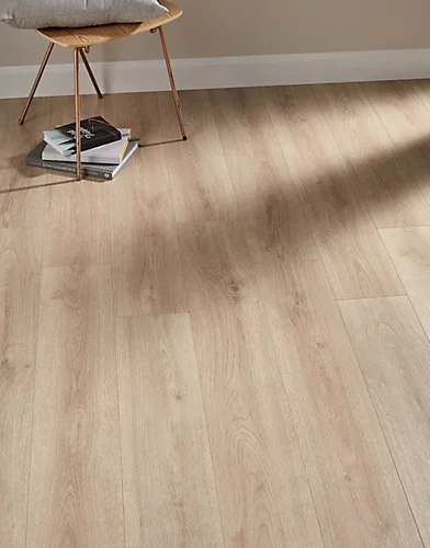 KronoSwiss Standard Plus - Summer Oak Beige 7mm Laminate Flooring. 2.39m² Pack 3 KronoSwiss Standard Plus - Summer Oak Beige 7mm Laminate Flooring. 2.39m² Pack